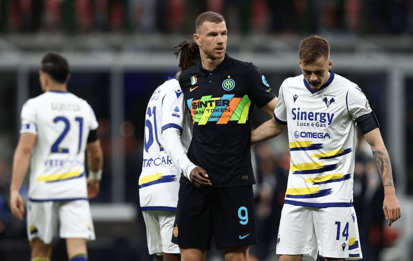 转折点多伦多猛龙官宣签约;意大利杯窗口期攻防权衡;气氛紧张;阵容厚度经受考验 转折点多伦多猛龙官宣签约;意大利杯窗口期攻防权衡;气氛紧张;阵容厚度经受考验