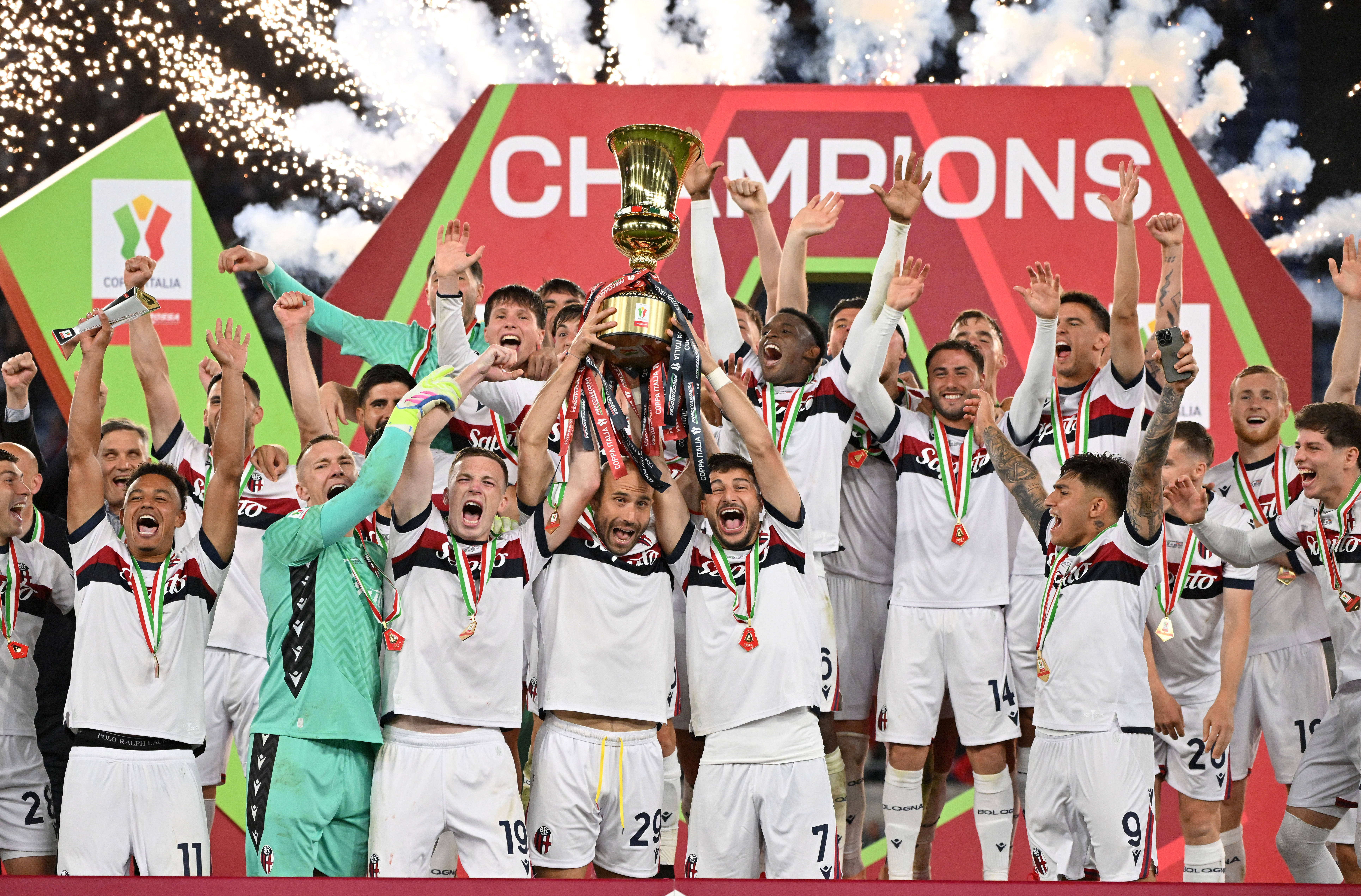 集结日德国杯焦点战,巴塞罗那更衣室发声,质疑声仍在,纪律约束更严格 集结日德国杯焦点战,巴塞罗那更衣室发声,质疑声仍在,纪律约束更严格