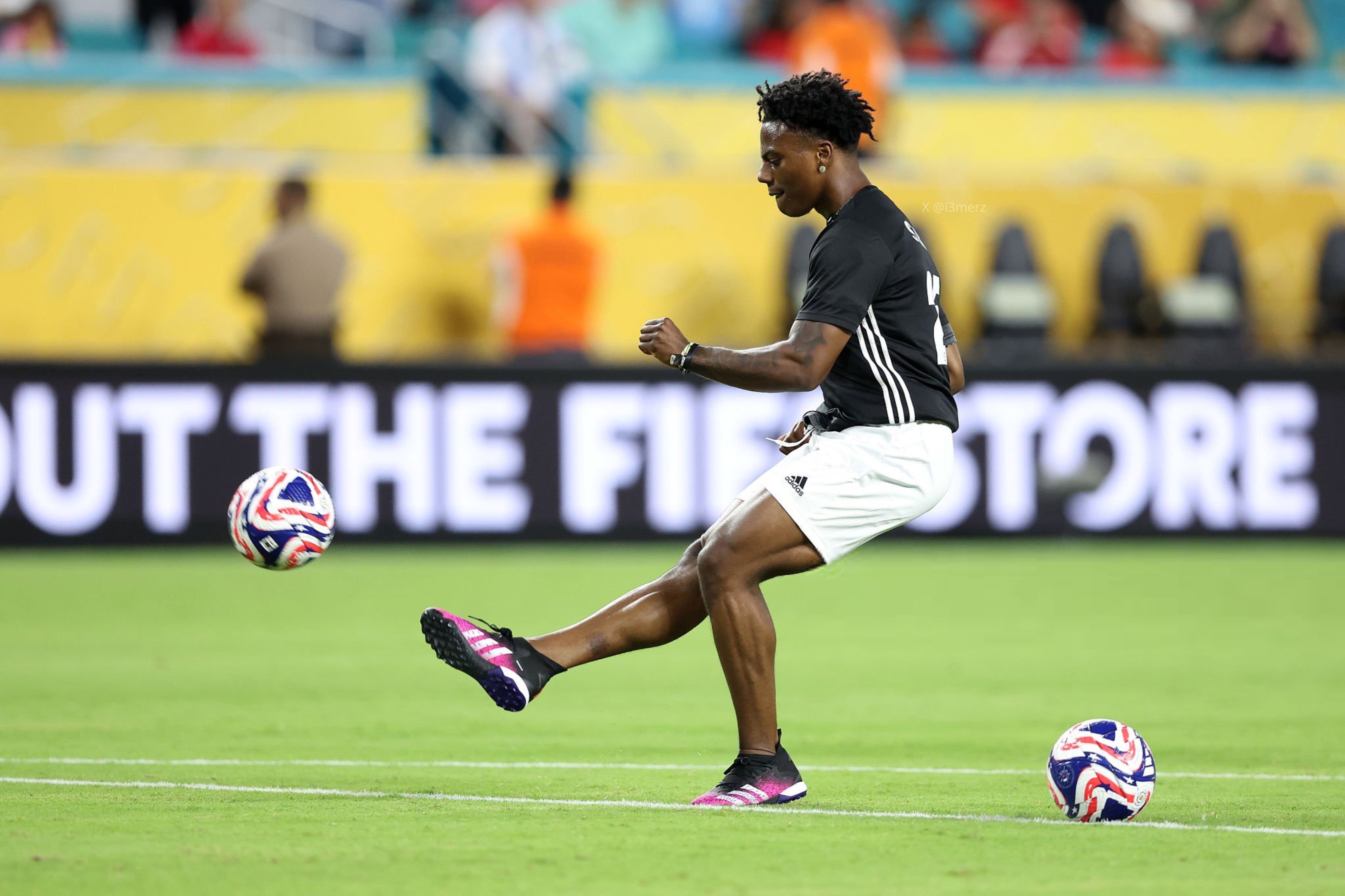 关于法甲赛程吃紧，迈阿密热火今晨迎来里程碑，引发热议，赛季目标并未改变的信息